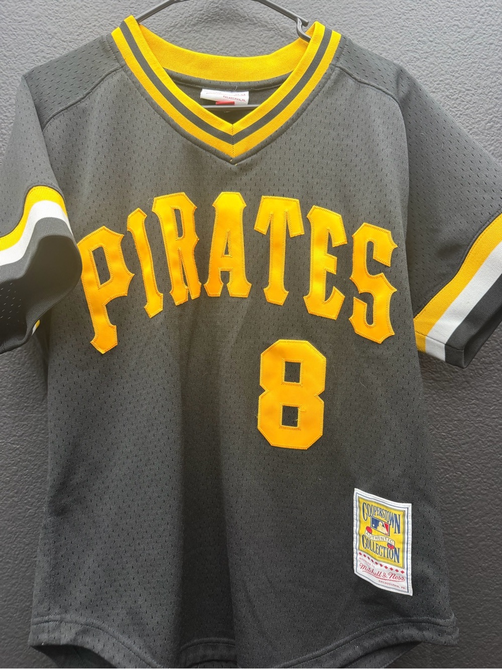 Mitchell & Ness Kids Pirates #8 Jersey in Black and Yellow